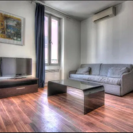 Livia Croisette 31 H *